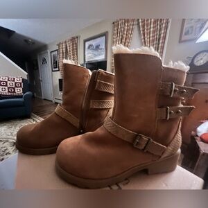 EUC Bearpaw Brown Women's Boots with Buckle Detail